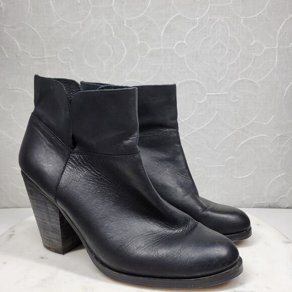 Vince‎ Camuto Helyn Ankle Boots Womens 8.5 Black Soft Leather Pull On Block Heel - Picture 3 of 16